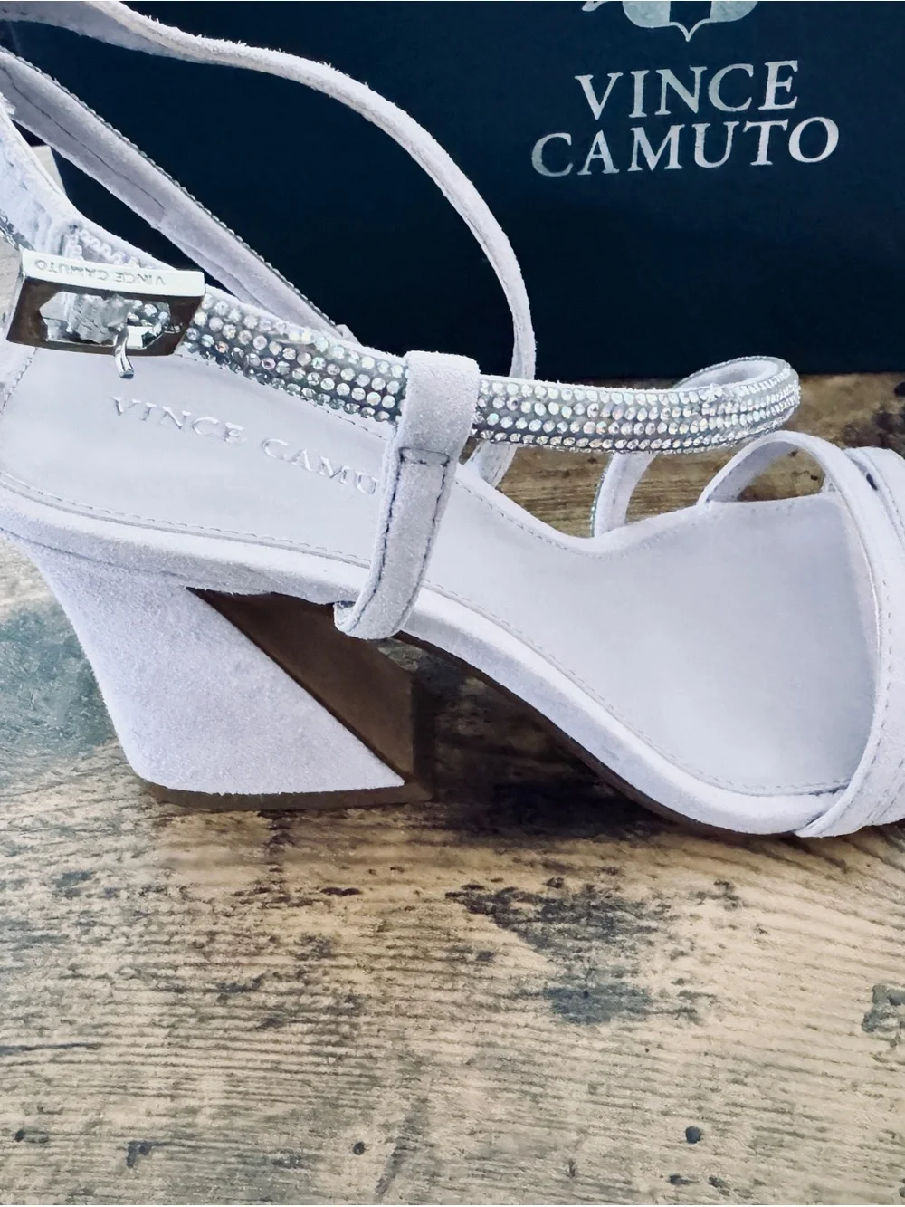 New Vince Camuto Kressila, True Suede, Lavender Haze Sandals. Size 6M